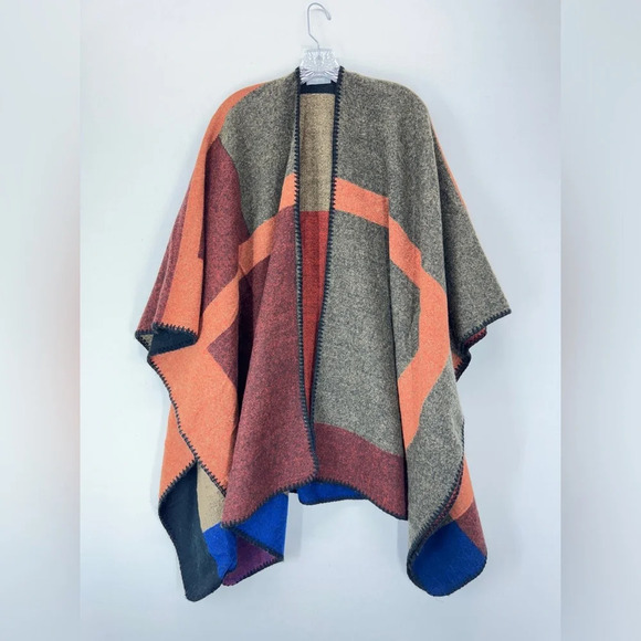 Neiman Marcus Women's Poncho Knit Shawl Geometric Color Block One Size Brown - Picture 1 of 9